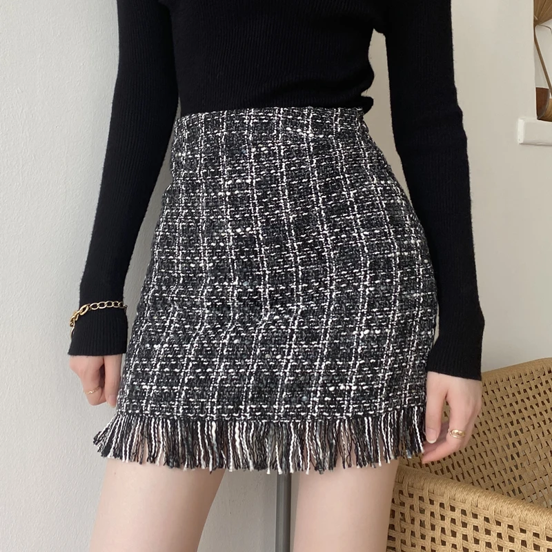 

Woolen Mini Skirt In A Cage Vintage Plaid Tassel Skater High Waist Checkered Skirt 2021 Spring Summer Women