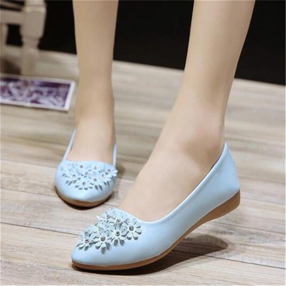 Брендовая женская обувь на танкетке балетки плоской подошве из мягкой кожи сезон