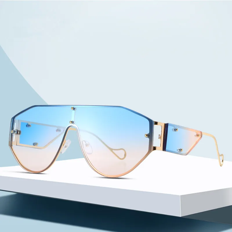 Модные цельные солнцезащитные очки в европейском и американском стиле женские