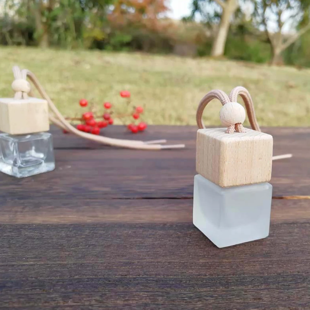 Освежитель воздуха автомобильный подвесной пустая бутылка для парфюма