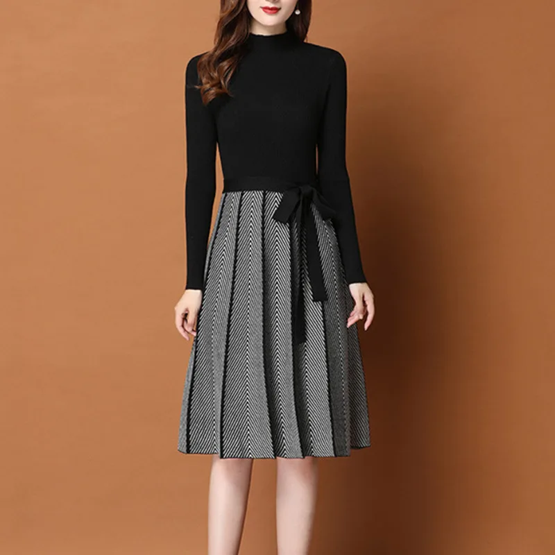 Женский трикотажный свитер в полоску облегающее осеннее платье с подолом