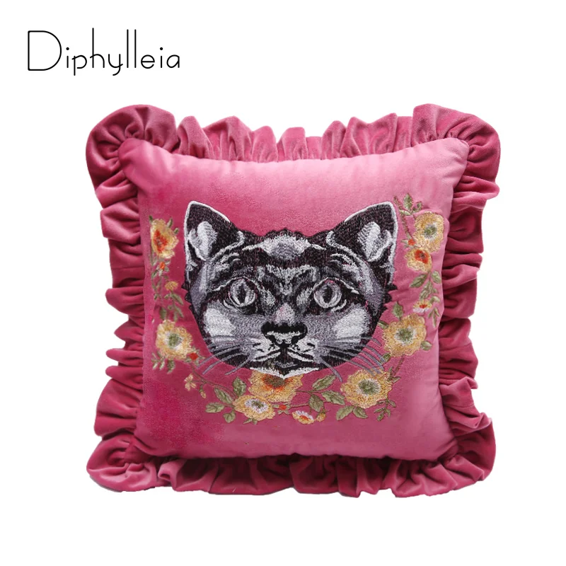 

Diphylleia luxury velvet animal cat embroidery with Flounce design Home Decor cushion case pink pillow cover free shipping