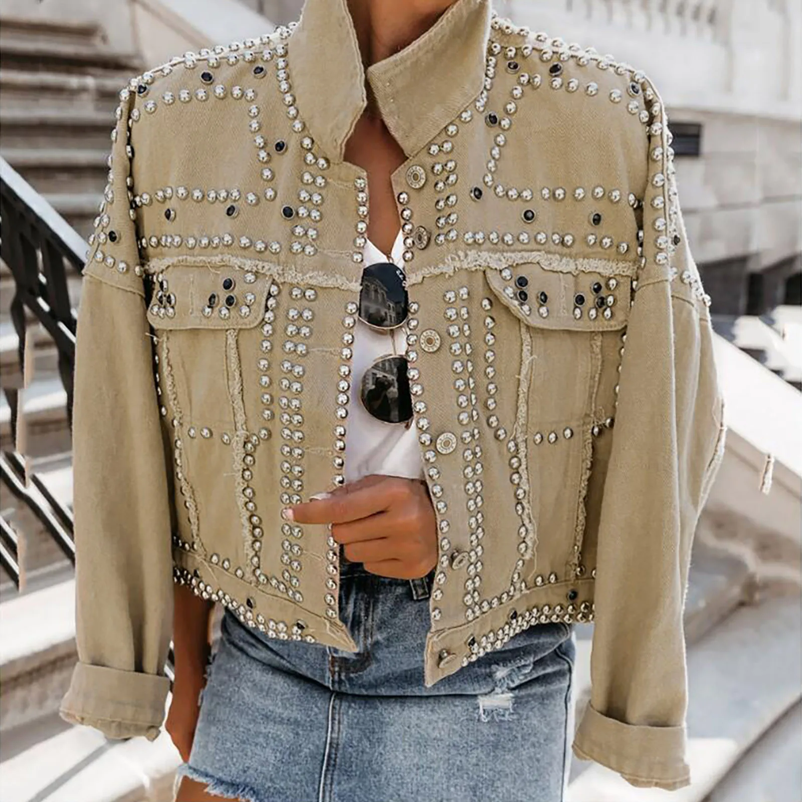 Куртка Женская джинсовая короткая с отложным воротником и бусинами | одежда