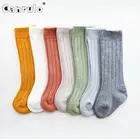 Осенне-зимние детские однотонные противоскользящие трикотажные хлопковые длинные чулки выше колена для маленьких девочек и мальчиков