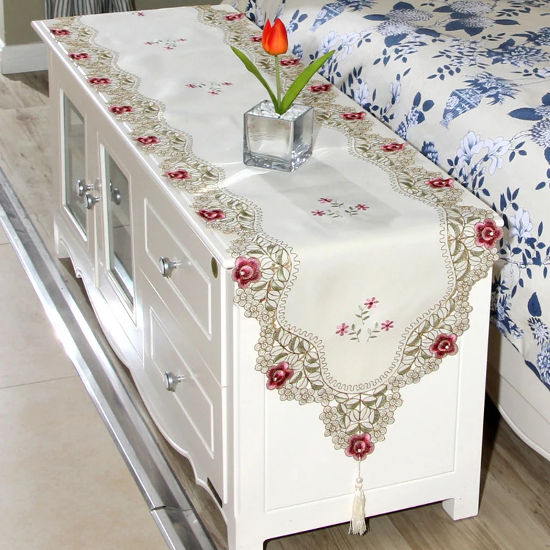 

Vintage Embroidered Floral Lace Fabric Table Runner Translucent Gauze Table Cloth Hollow Out Wedding Restaurant Table Decor