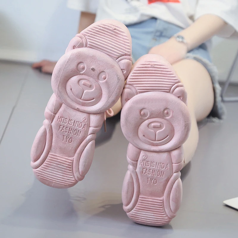 Женские розовые кроссовки с летящими тканевыми дышащими сетчатыми вставками