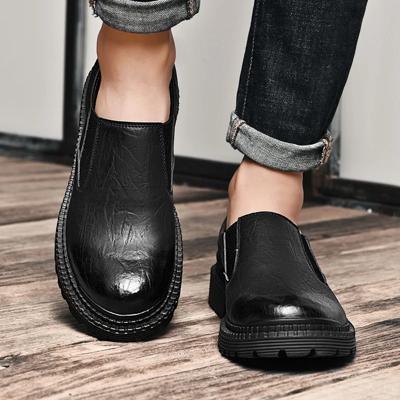 

Brand Size 38-44 Fashion Handmade Genuine leather men Flats leather men Male MoccasinsHigh Quality Men Shoes