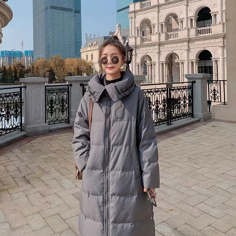 Женское зимнее пальто на белом утином пуху с капюшоном толстое средней длины