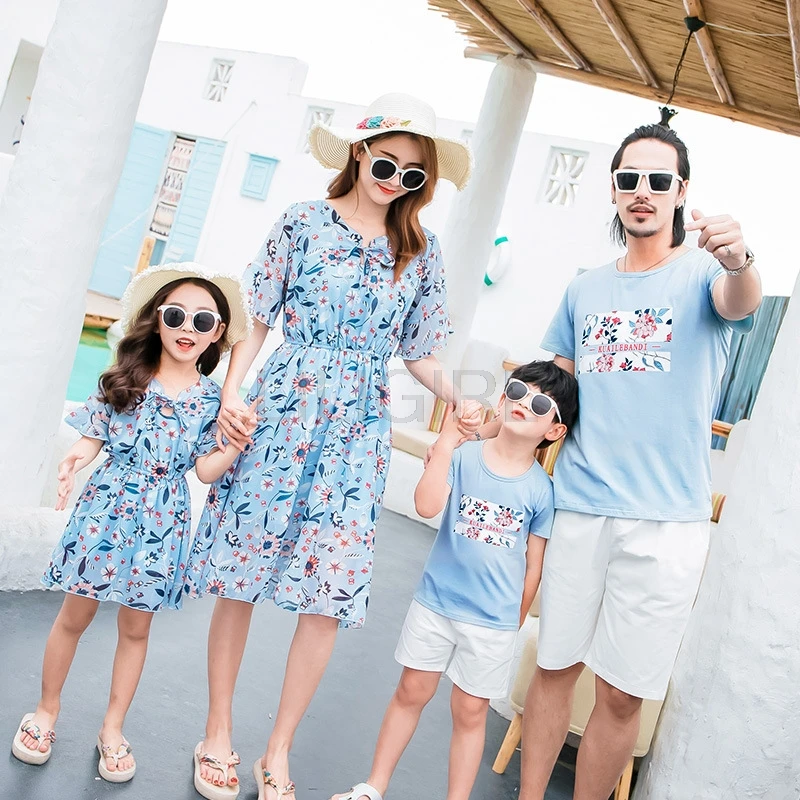 

2022 Summer Family Clothes Set Father Son Short-sleeeve T-shirt+Pants Mom Daughter Beach Floral Print Dresses Women Girl Outfits