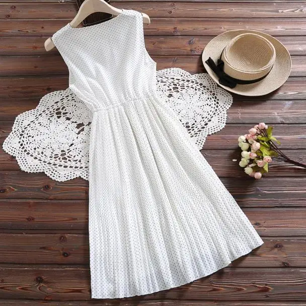 Летнее женское шикарное белое красное платье в горошек без рукавов с оборками