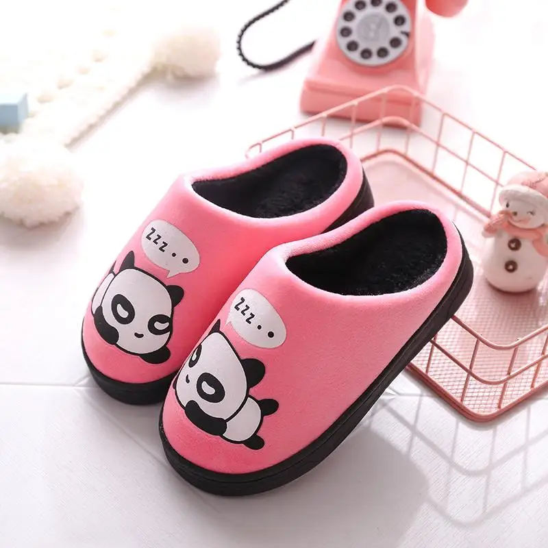 Pink panda 1 Зимние детские тапочки для девочек с единорогом, с рисунком панды, динозавра, щенка, хлопковая домашняя обувь, теплые плюшевые домашние тапочки для детей - Цвет: Pink panda 1