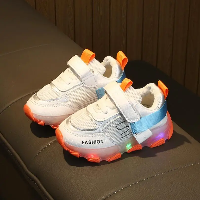 

Child Sport Shoes Spring Luminous Fashion Breathable Kids Boys Net Shoes Girls Anti-Slippery Sneakers With Light Running Shoes