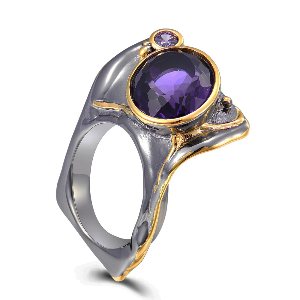 Необычное крутое кольцо ювелирное изделие с овальным фиолетовым камнем кольца