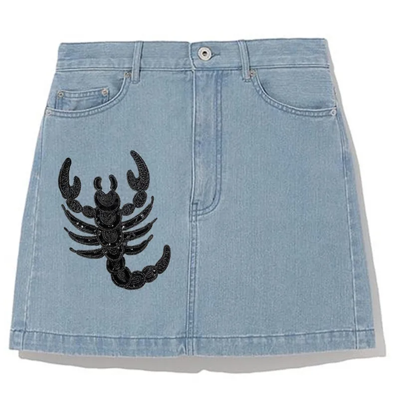 Женская футболка с блестками черные нашивки в виде скорпиона 32 см для одежды