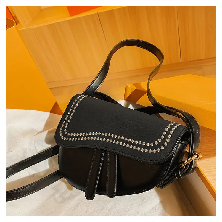 

Qiu Dong Web Celebrity Vogue Of New Fund Of 2021 Senior Feeling Small Bag Handbag Frosted Single Shoulder Bag Joker His Bags