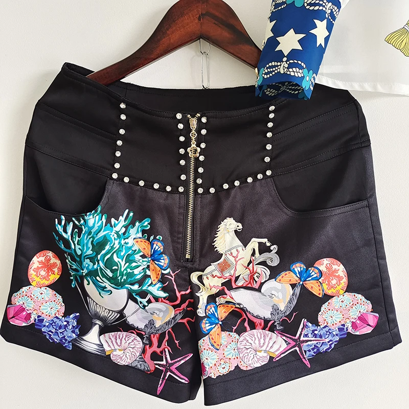 Summer Women 2 Casula Pieces Sets 2021 Designer Beading Diamonds Chian Print Blue Shirt + Black Shorts Holidat Set