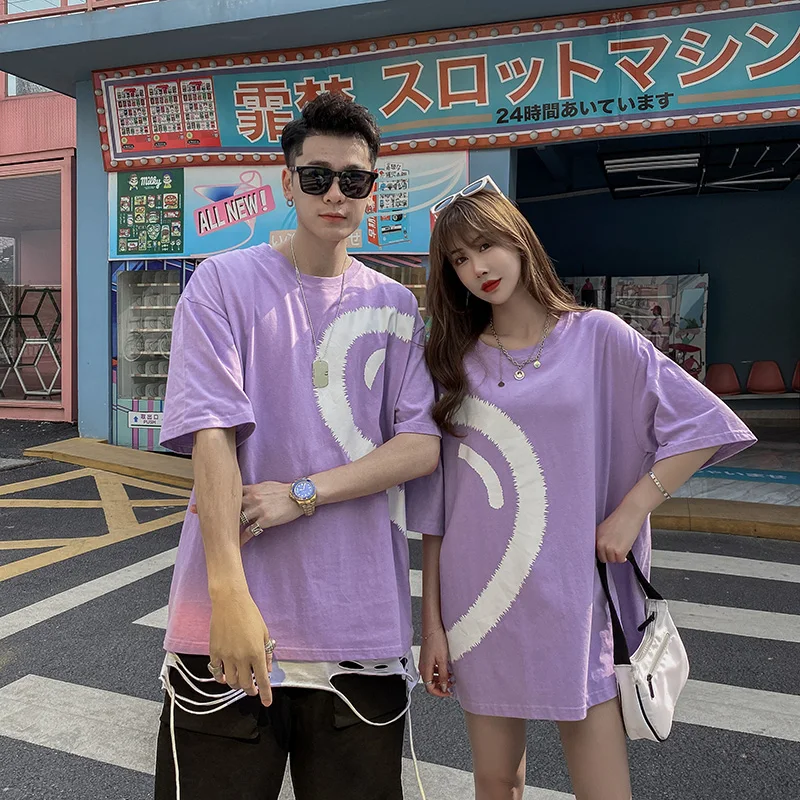 

2022 New Love Graphic Men Tshirts Funny Heart-Shaped Ripped Hole Short Sleeve Loose Top Woman Oversized Couples Matching Clothes