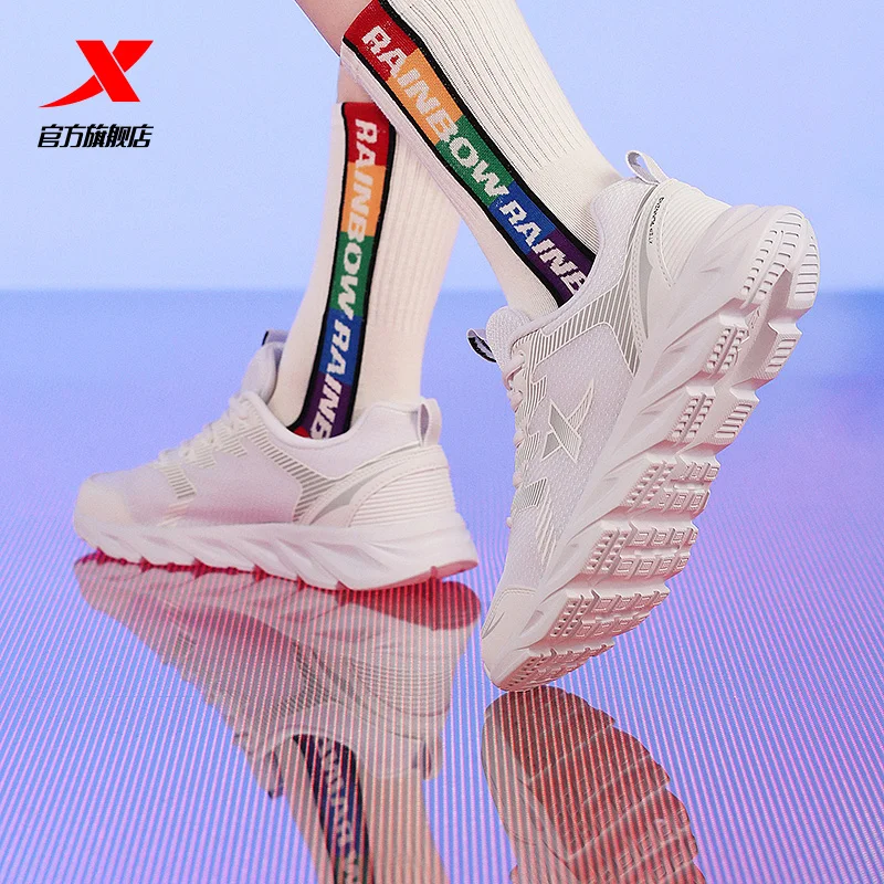 Женские кроссовки для бега Xtep BLADA легкие дышащие из сетчатого материала