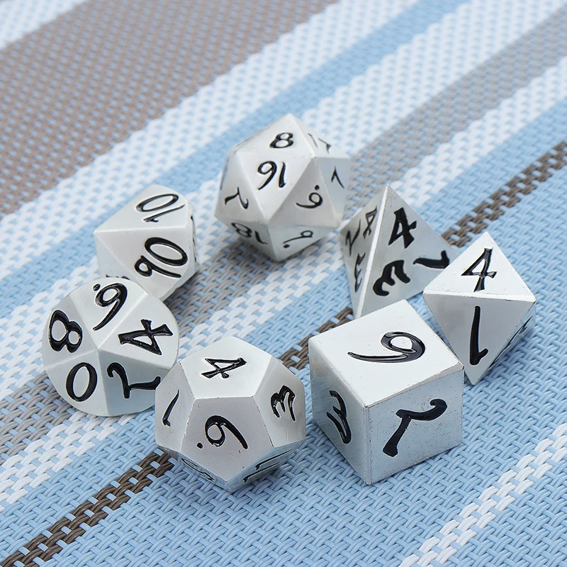 7 шт цинковые тяжелые металлические многогранные игральные кости DnD RPG комплект с черной тканевой сумкой Семейные развлекательные игровые кубики многомерные - Цвет: 2