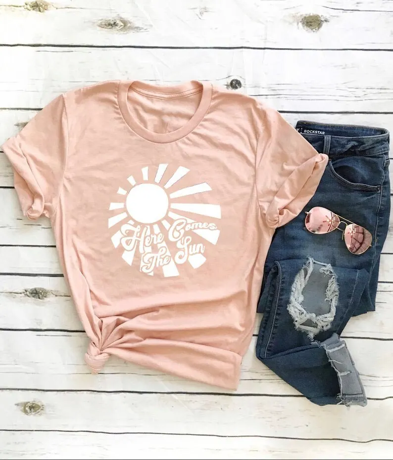 

Women Here Comes The Sun Summer Ladies Tee Top Floral Letters Funny Hipster Short Sleeve Casual Pink T-Shirt