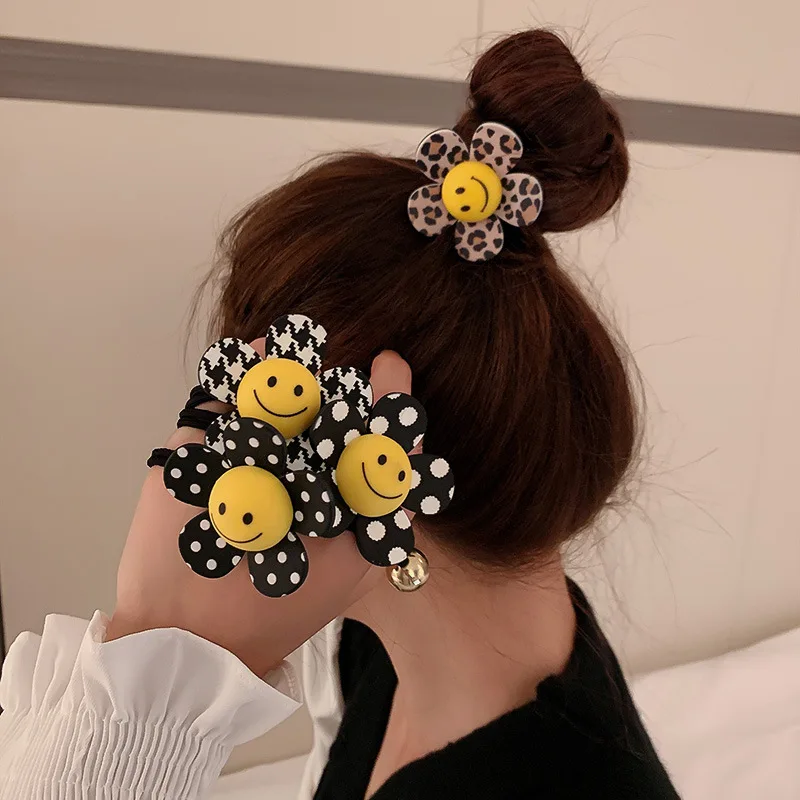 

Smiley Flower Hair Rope Wavelet Point Sweet and Cute Rubber Band Niche Forest Bands Ponytail Holder Scrunchies Hair Accessories