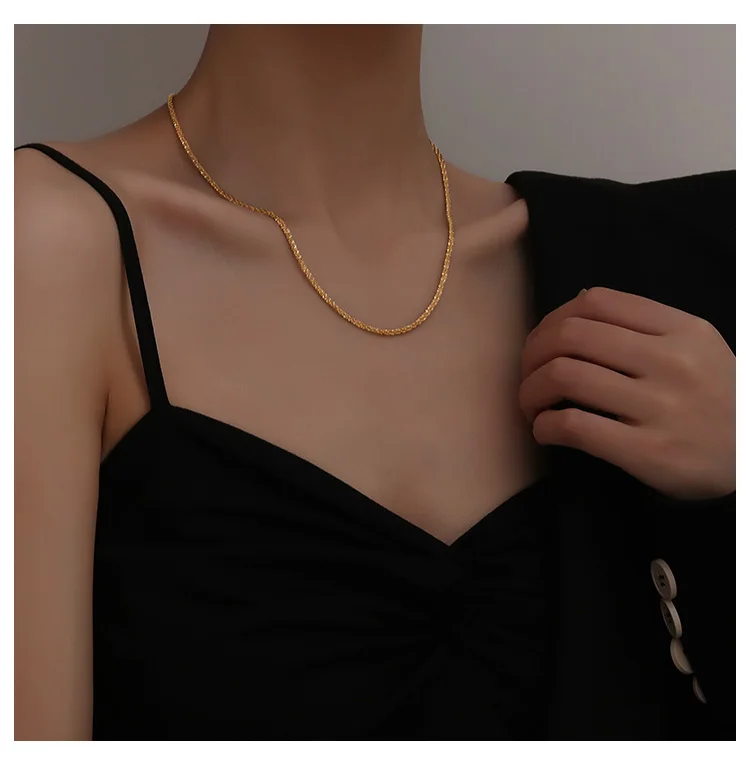 

HANGZHI 2021 New Hiphop Punk Street Personality Gypsophila Choker Necklace For Women Men Girls Party Jewelry Gift Very Beautiful