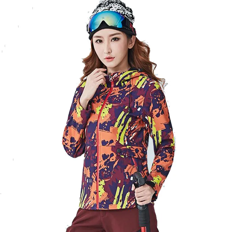 Женская куртка водонепроницаемая походная ветрозащитная теплая спортивная