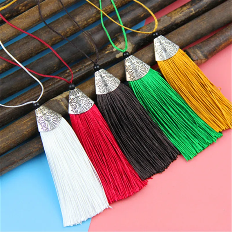 

Creative Alloy Fish Mouth Tassel Tassel Polyester Thread Vertical Flat Metal Cap Small Tassel Sachet Pendant Small Gift Earrings