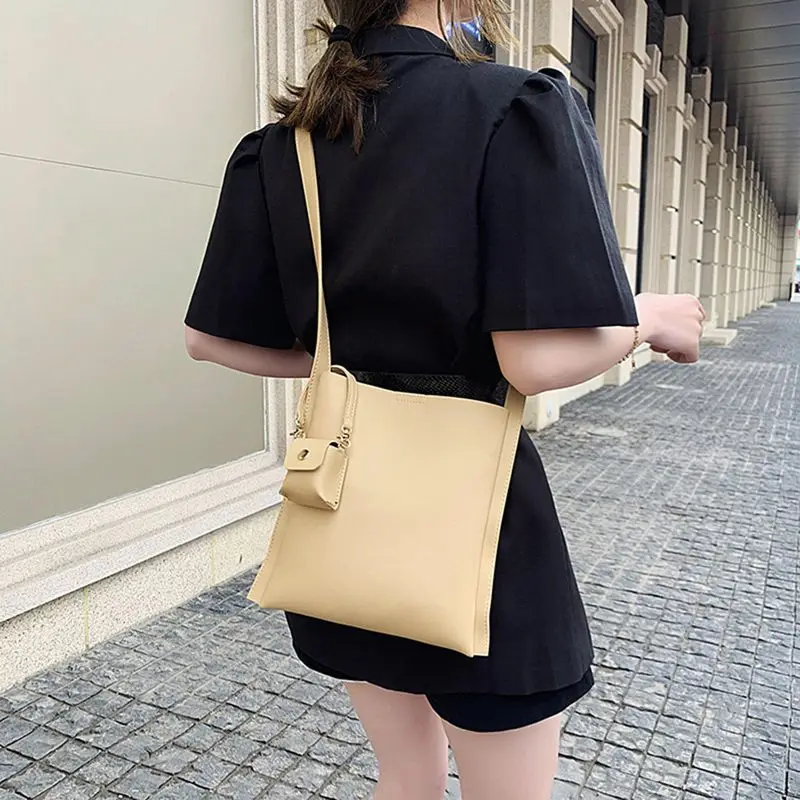

Large Capacity PU Leather Shoulder Bags Women's Solid Color Handbags and Purses Hand Bag Women Trending Bags