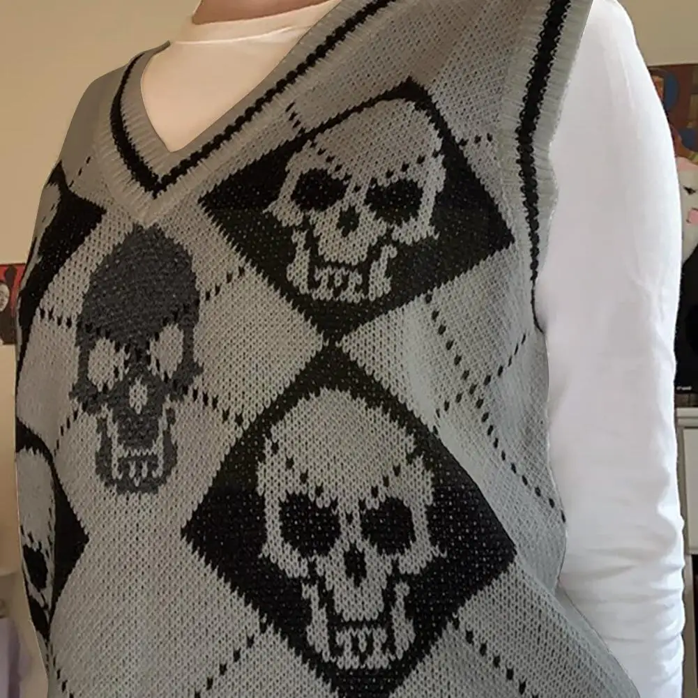 

Женский вязаный кардиган с рисунком черепа и узором ромбиками