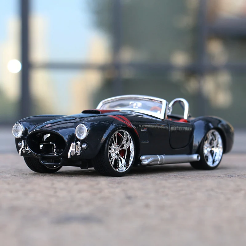 

Maisto 1:24 1965 Shelby Cobra 427 alloy car model simulation car decoration collection gift toy