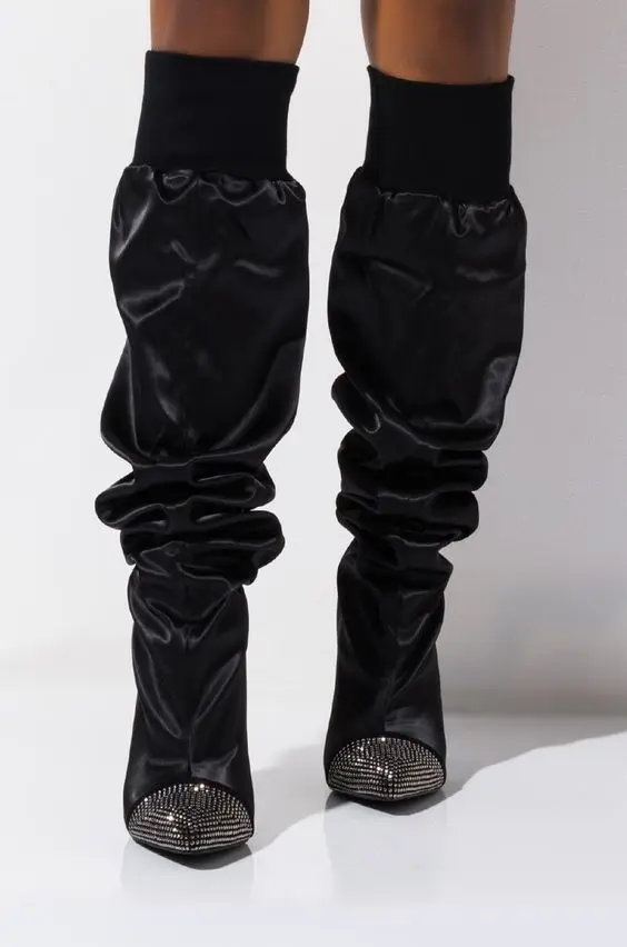 

2020 spring large solid sleeve pointed hot drill knee high boots winter boots