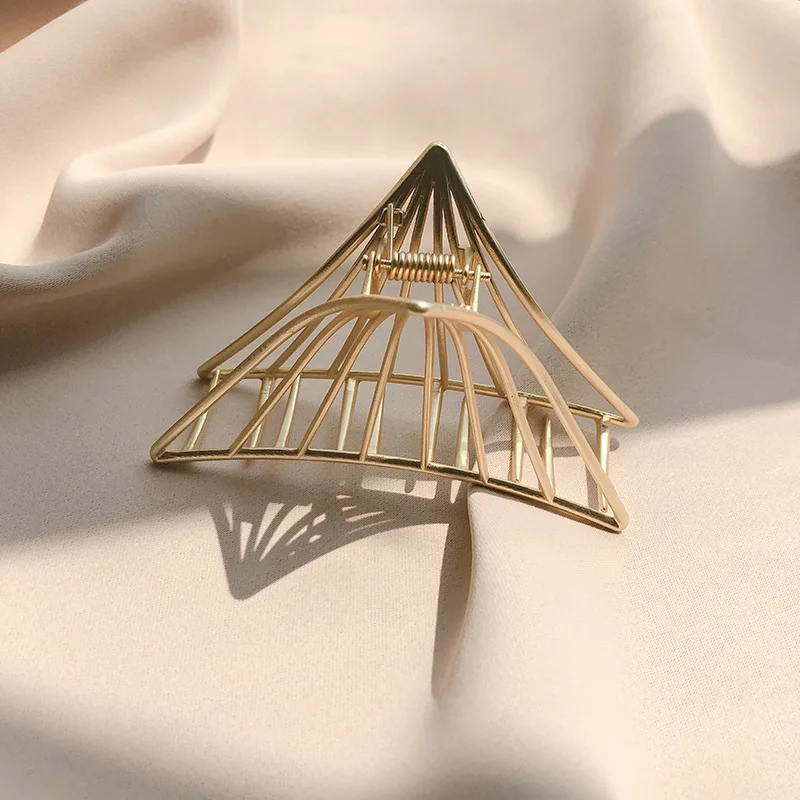 Рисунок 3 - Заколка для волос женская