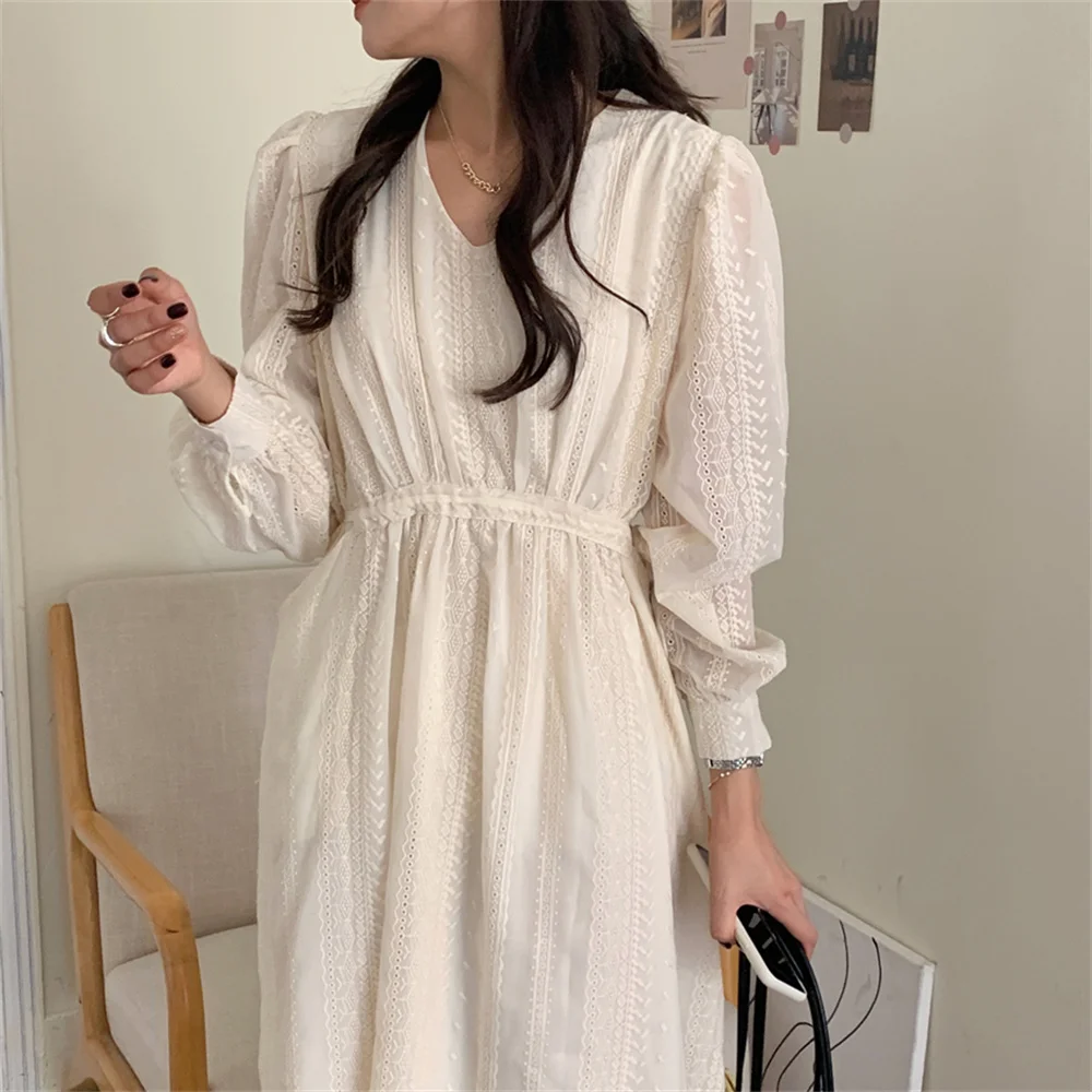 

대한민국 Vintage V-Neck Pockets Women New Dress Close Waist Embroidery Lace Hot Autumn 2021 Chic Elegant Office Lady Robe