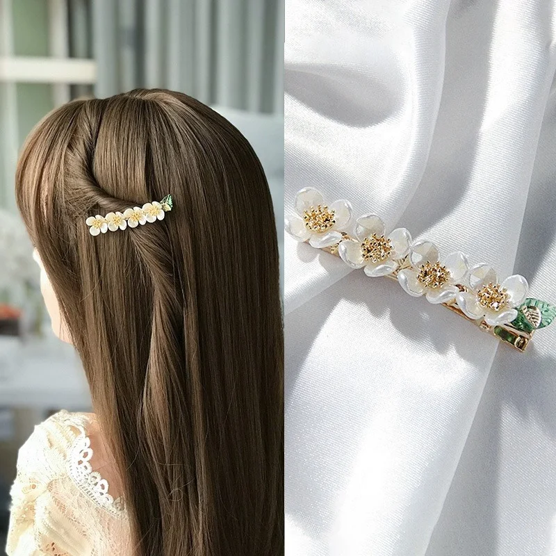 

Fashion White Flowers Leaves Pearl Hairpin Cute Romantic Golden Spring Duckbill Clip Barrette Hair Jewelry Women