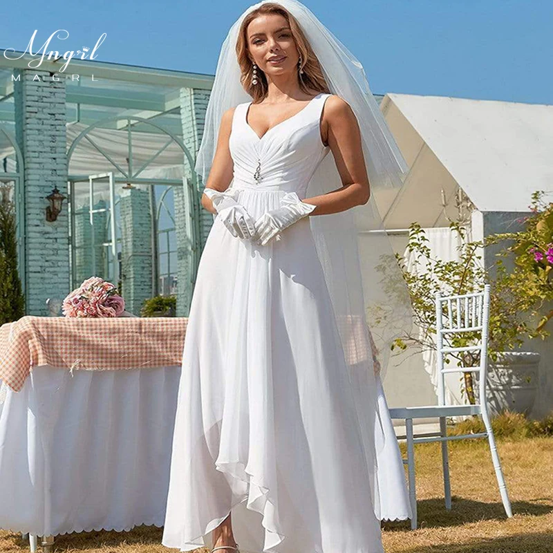 

MNGRL Simple V-neck Sleeveless Wedding Dress White Chiffon Fluffy Skirt Plus Size Bridal Dresses Wedding Gown