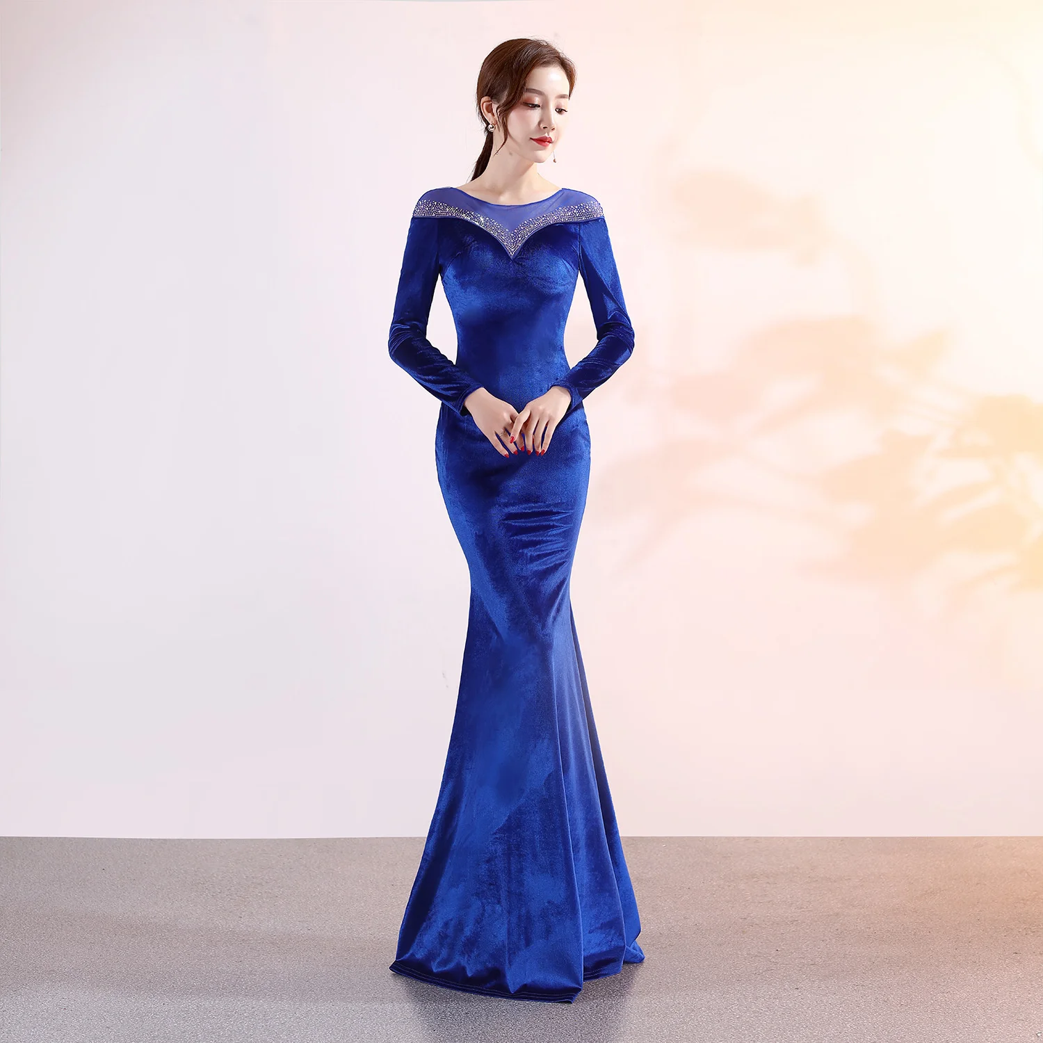 

Velvet Banquet Sparkle Sexy Mermaid Evening Gowns Dresses Wedding Dress Tulle Elegant Long Sequined O-Neck Sleeve Fishtail Party