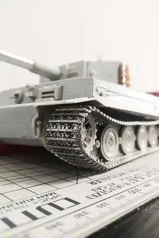 Металлические звенья в масштабе 1/35 с металлическим штифтом для модели немецкого танка Tiger I sx35020