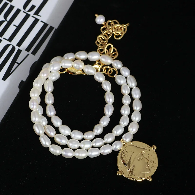 

European and American Fashion Baroque Metal Coin Portrait Elegant Temperament Pearl Necklace Female