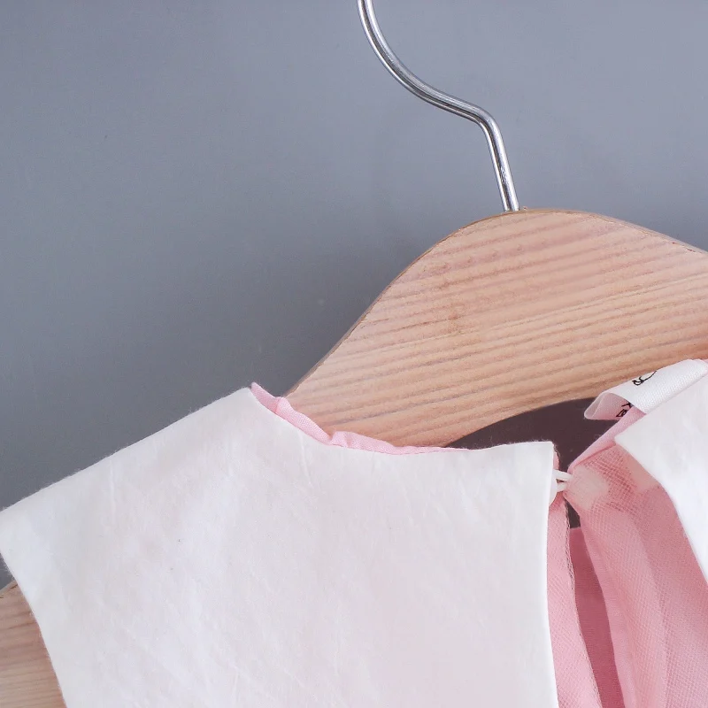 

2021 Summer Cute Little Baby Girls Dress New Cute Little Flower Button Lapel Cherry Embroidered Sleeveless Mesh Girls Dresses