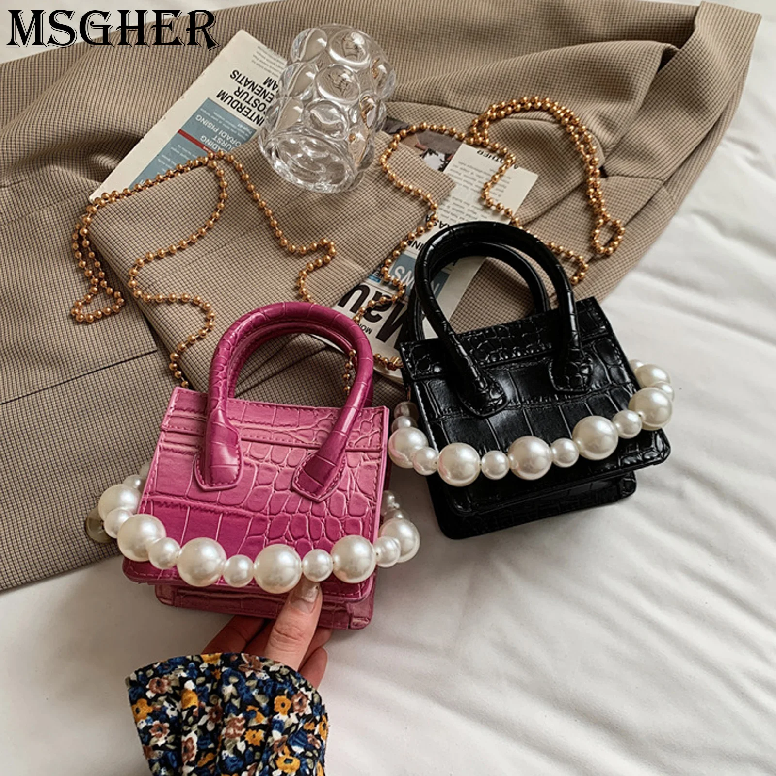 

Женская квадратная сумка с жемчугом, маленькая сумка через плечо с градиентом и цепочкой, летняя модная универсальная дамская сумочка чере...