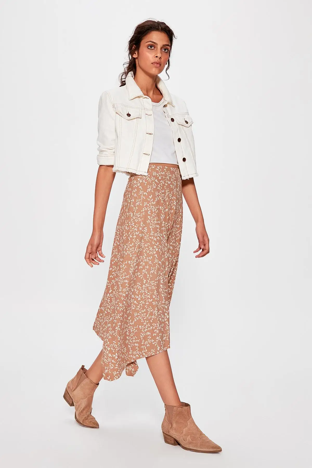 Trendyol Camel Асимметричная трикотажная юбка TWOAW20ET0442