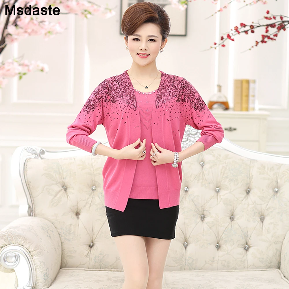 Женский комплект из двух предметов свитер с цветочным принтом футболка и блузка