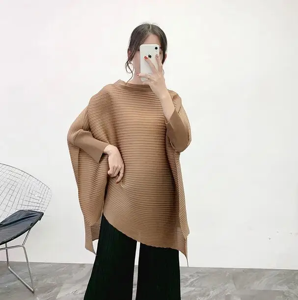 

Women's loose casual irregular bat sleeve top
