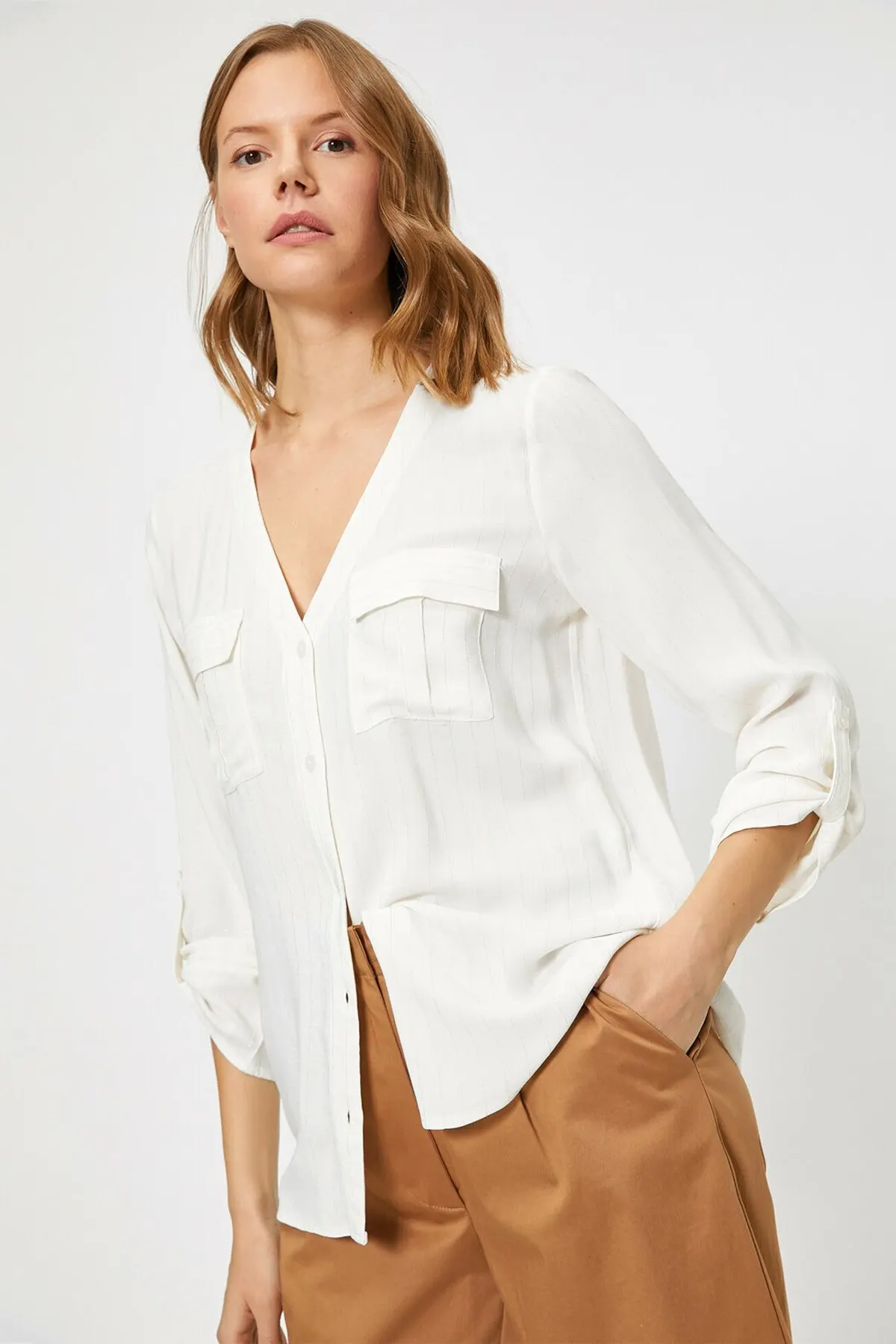 

Women mobile detailed V-neck long sleeve shirt