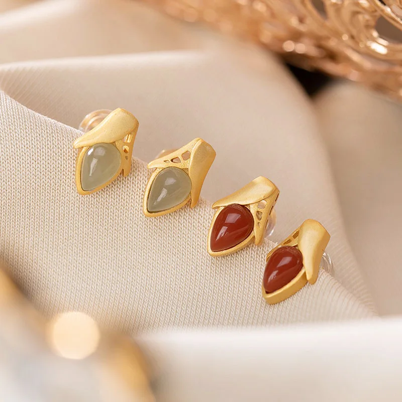 

S925 Sterling Silver Gilded South Red Agate/Hetian Nephrite Jade Stud Earring Elegant Women Fine Jewelry Earrings L0020