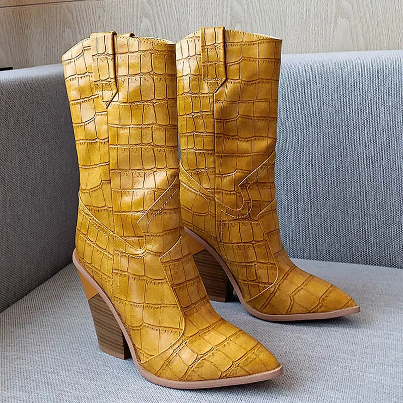 Phoentin/желтые ковбойские ботинки женские до середины икры на массивной танкетке