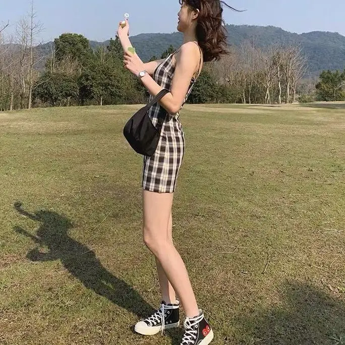

Spring retro style small dress with suspender and buttocks girl student Korean little fresh fairy Plaid short skirt