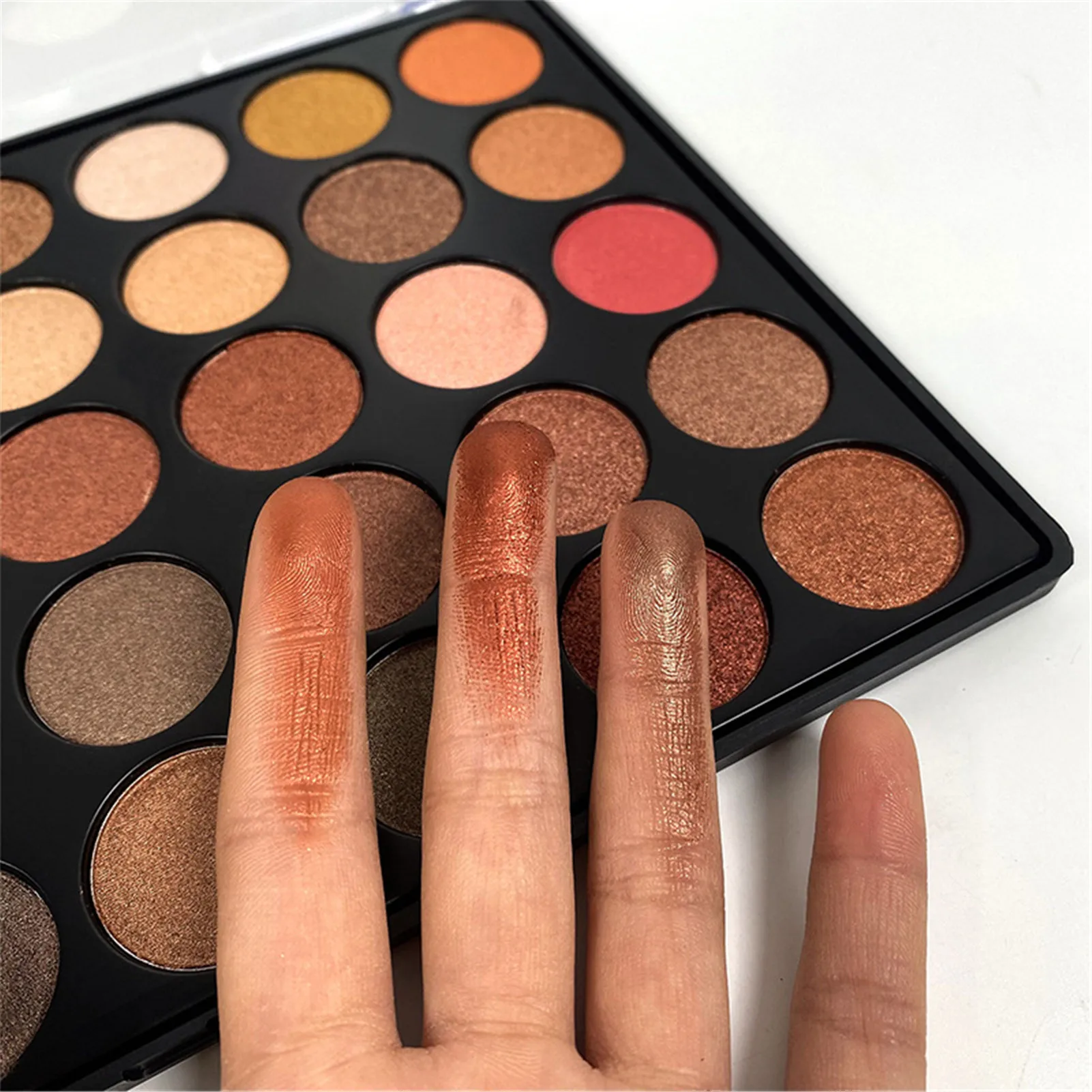 

35 Colors Glitter Eye Shadow Palette Pigmented Powder Shimmer Glitter Matte Eye Shadow Powder Long Lasting Waterproof Eye Shadow