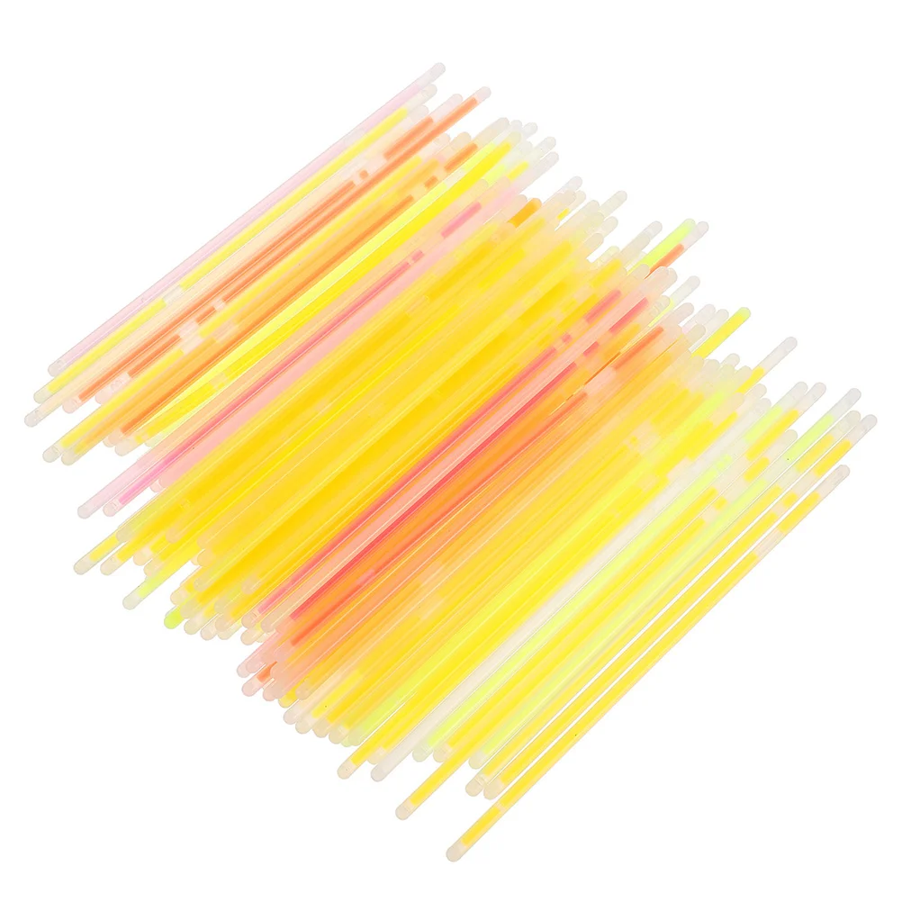 

50pcs Glow Sticks Beautiful Flash Sticks Practical Kids Glow Toys (Random Color)